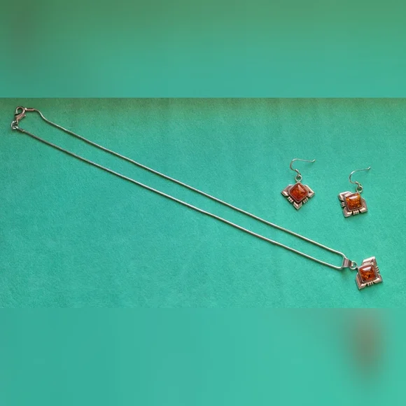 Vintage sterling silver necklace and earrings set - Picture 2 of 8